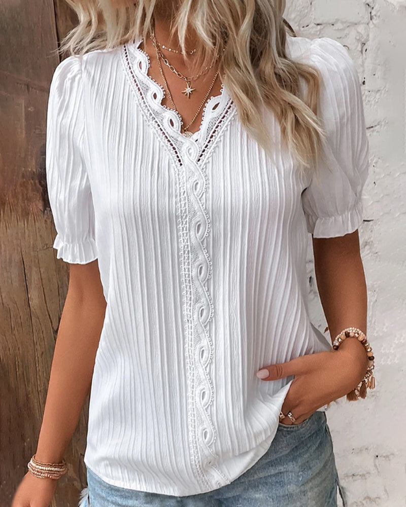 Fashion Canberra I Huda Elegant V-Neck Lace Top